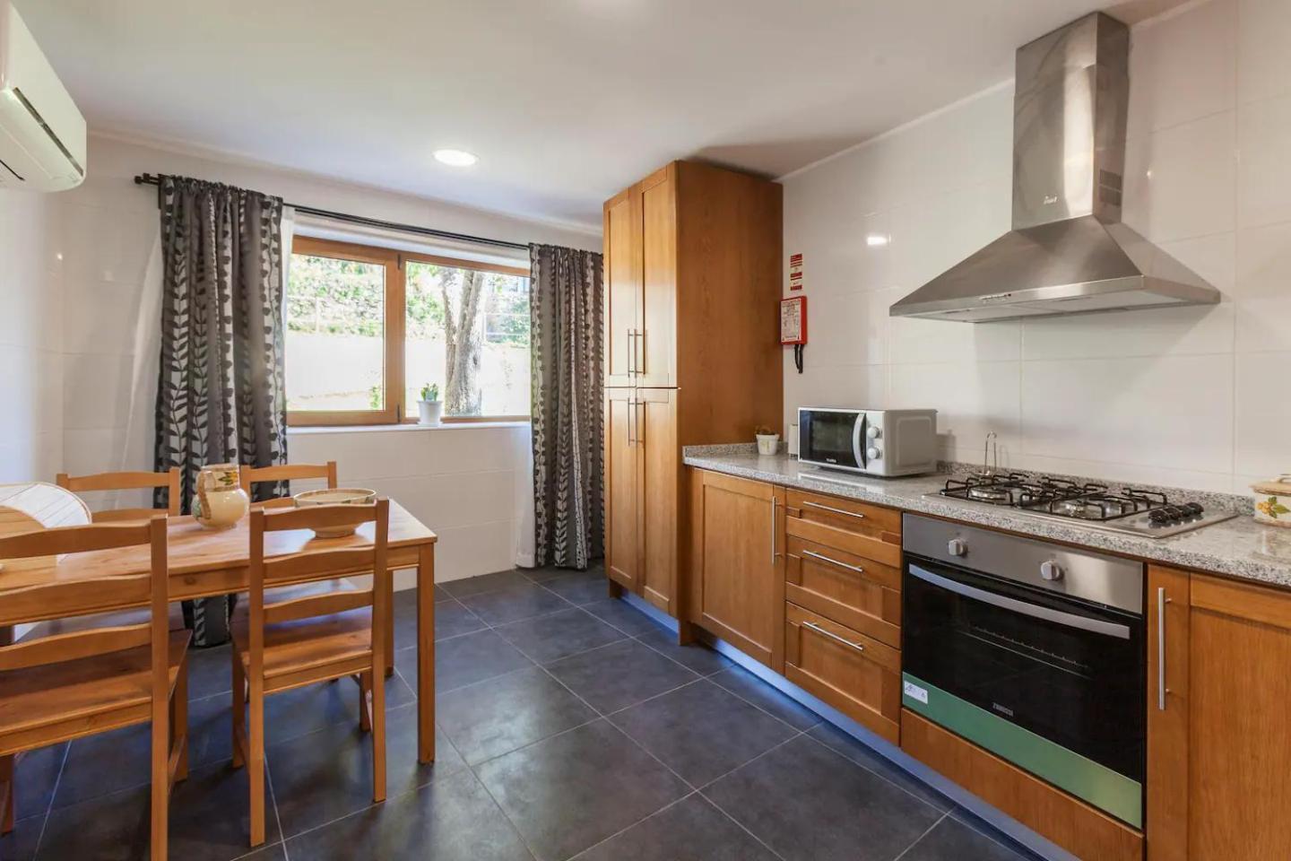 Casa Castanhas - Cinfaes, Viseu Holiday home *